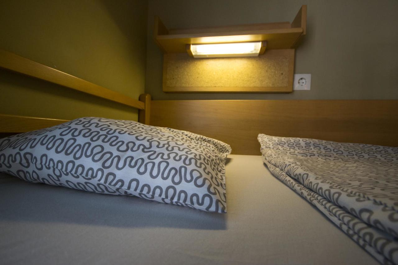 Vierbettzimmer mit Gemeinschaftsbad